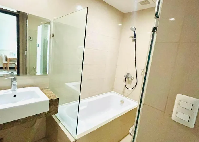 Mactan Newtown Lägenhetshotell Punta Engaño