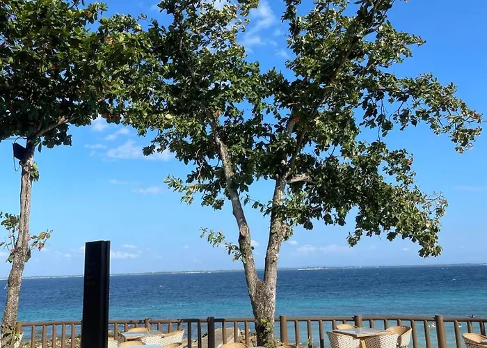 Mactan Newtown Lägenhetshotell Punta Engaño